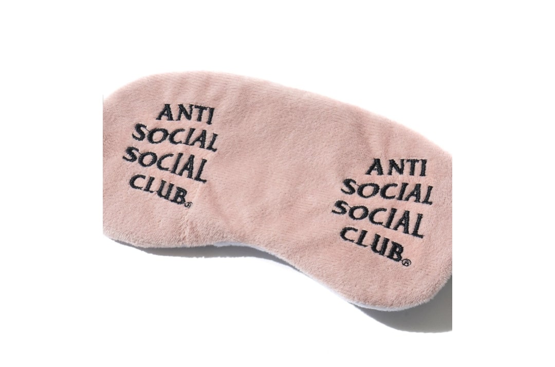 slide 2 - Offline Pink Mask