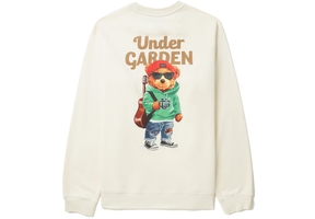Bear Graphic Cream Sweatshirt